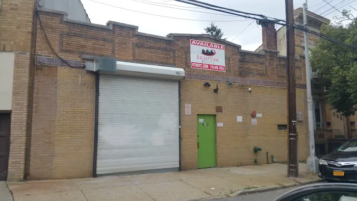 Right Time Realty, LLC Picture 5