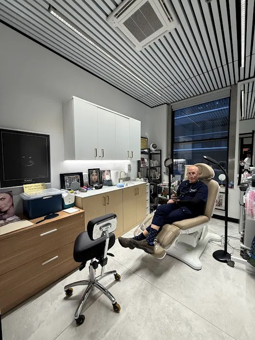 Suites by NYLO - Medical Co-Working Space Picture 7