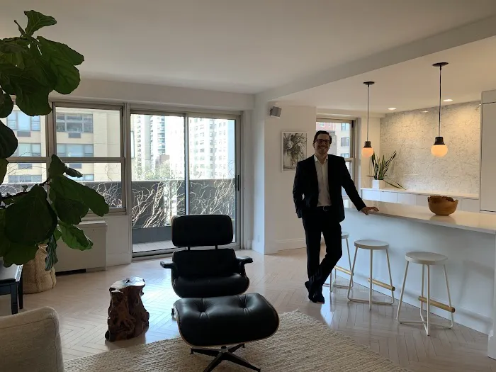 MEIER Real Estate Picture 4