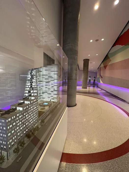 Instrata at Mercedes House Picture 10
