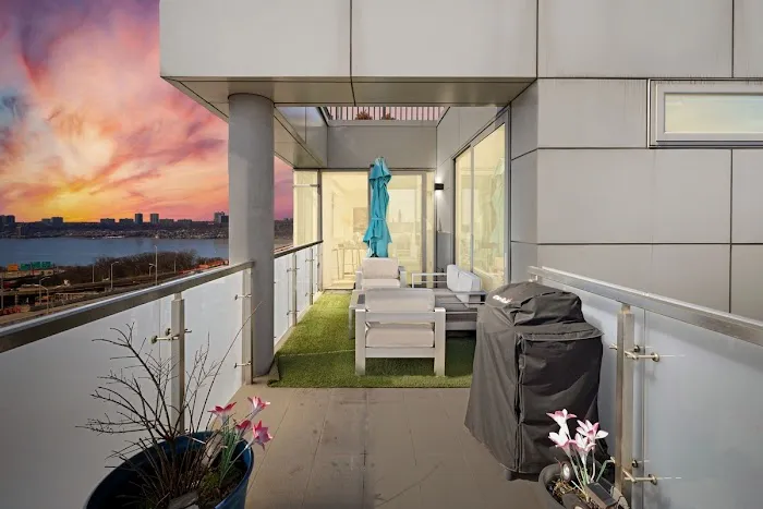 74 West Real Estate | Top 1% NYC Realtors Picture 7