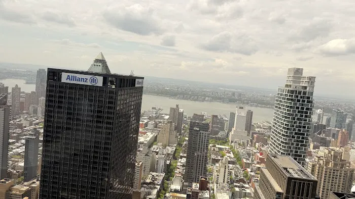 787 Seventh Avenue Picture 2
