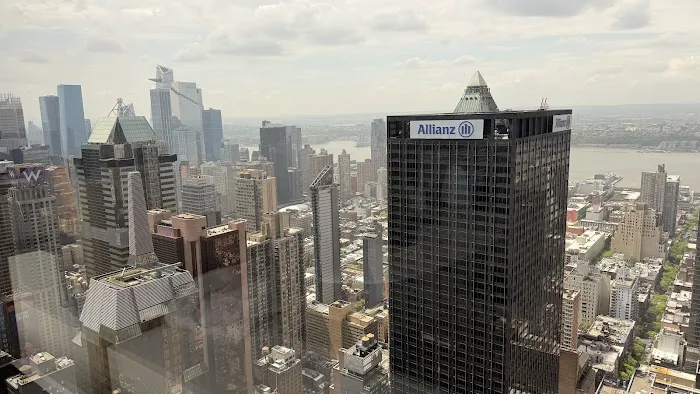 787 Seventh Avenue Picture 3