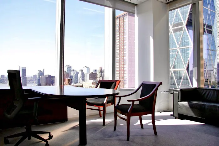 Bevmax Office Centers - Midtown West Picture 3