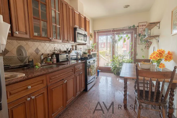 AM Residential Real Estate Picture 3