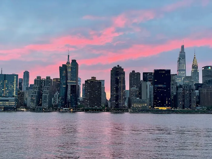 Luxury Apartments LIC Picture 7