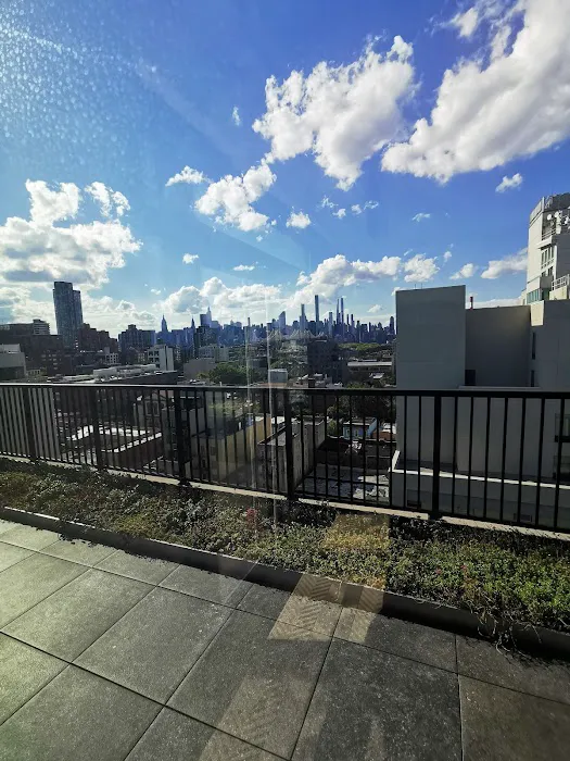 ARC Luxury Long Island City Apartments Picture 5