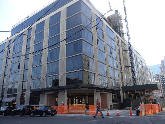 ARC Luxury Long Island City Apartments Picture 2