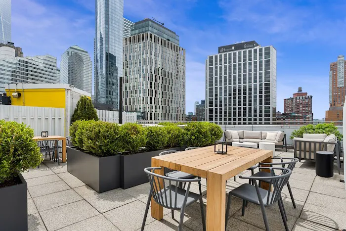 Pavel Zustiak at PALISSIMO Real Estate | Top NYC Real Estate Agents Picture 6