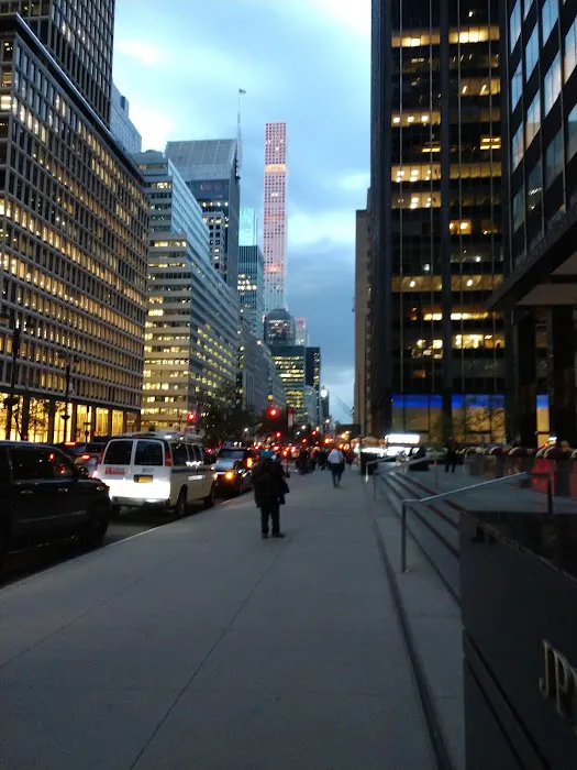 250 Park Avenue LLC Picture 2