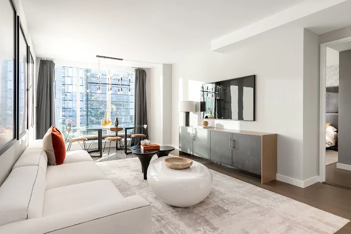 Waterline Square Rentals Picture 9