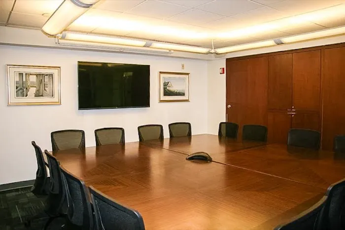 Bevmax Office Centers Picture 9
