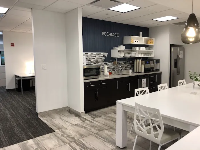 Regus - New York City - 1325 Avenue of Americas Picture 6