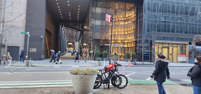 PLAZA 52 Picture 1
