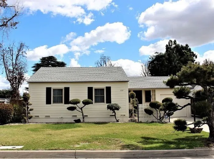 PalmHouse Properties Picture 7