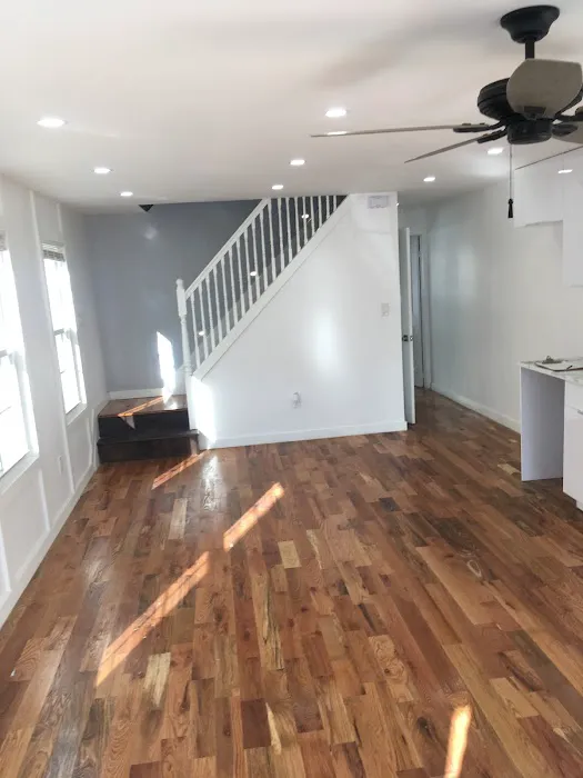 CENTURY REAL ESTATE Picture 2