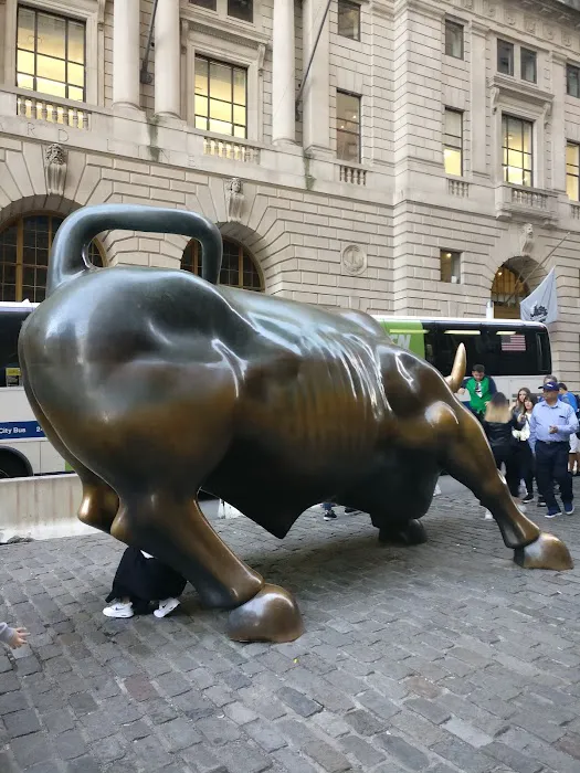 Charging Bull Realty Picture 3