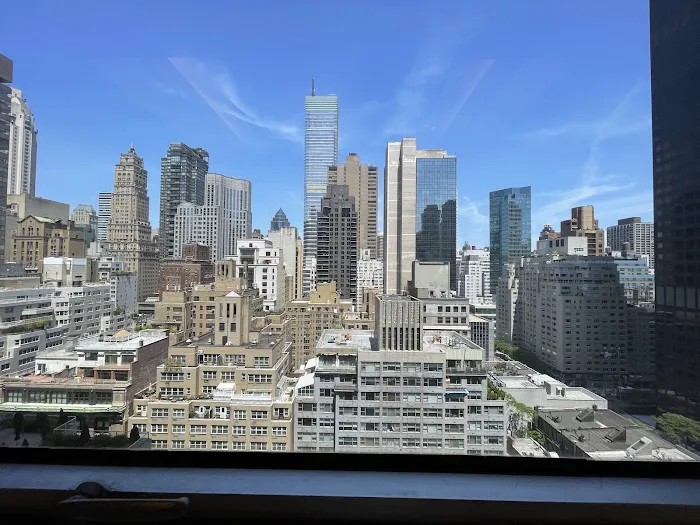 Corporate Suites NYC Office Space - Lexington Avenue Picture 2