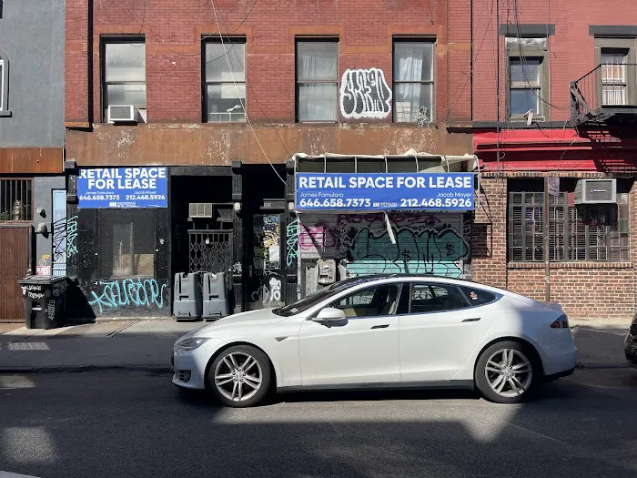 Meridian Retail Leasing Picture 9