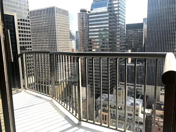 150 East 57th Street - Luxury Apartment Rentals Picture 3