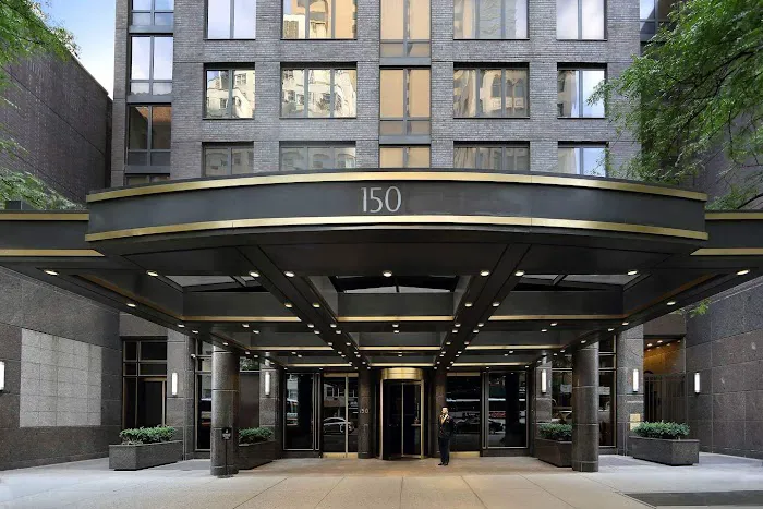 150 East 57th Street - Luxury Apartment Rentals Picture 4