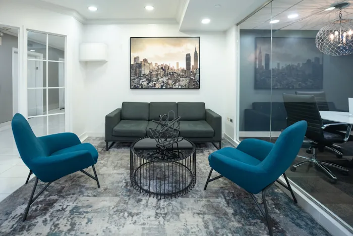 Premier Workspaces Picture 9