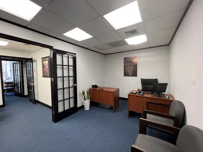 Osmar Reis - Astoria NY Brokerage - Private Homes Realty Team Picture 4