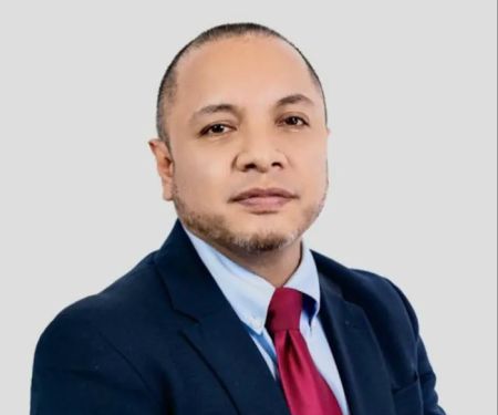 ROMMEL VAZQUEZ License Associate Real Estate Broker