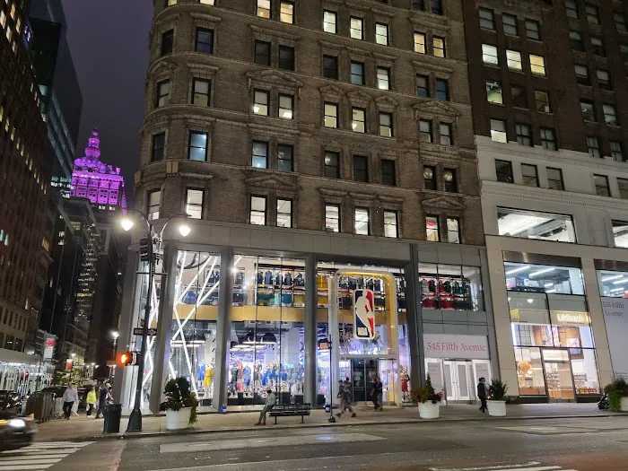 530 Fifth Avenue Picture 1