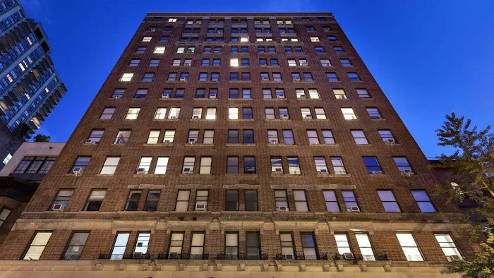 Parc Coliseum Apartments Picture 2