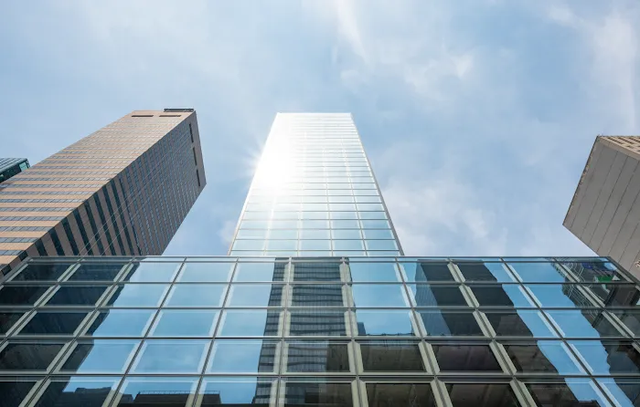 660 Fifth Avenue Picture 5