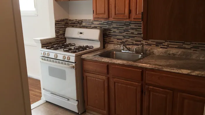 Higgins Realty Group, LLC Picture 5