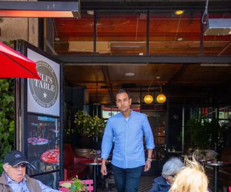 Gonzalo Sabogal at Keller Williams Realty Landmark II