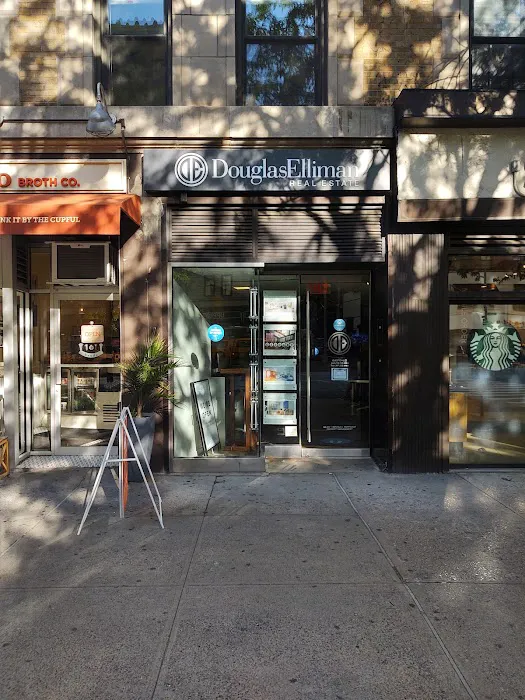 Douglas Elliman Real Estate Office in Upper West Side in New York, NY Picture 1