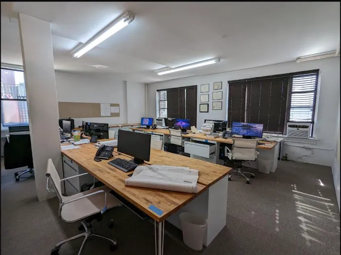 MANHATTAN SPACES Picture 3