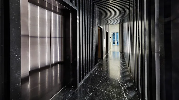 693 Fifth Avenue Picture 7