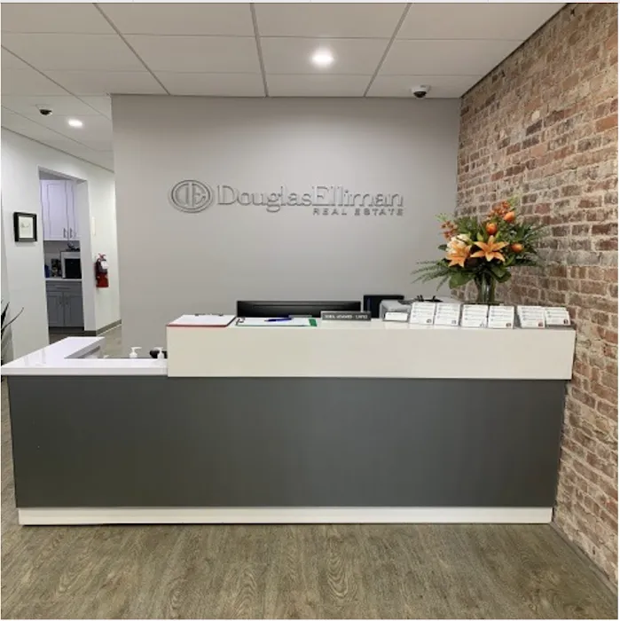 Douglas Elliman Real Estate Office in Ditmas Park in Brooklyn, NY Picture 4