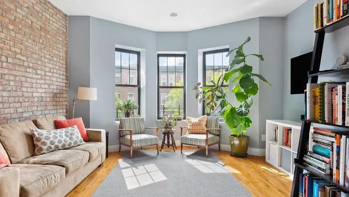 Rebekah Carver at Douglas Elliman Real Estate Picture 9