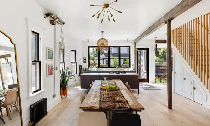 Rebekah Carver at Douglas Elliman Real Estate Picture 2