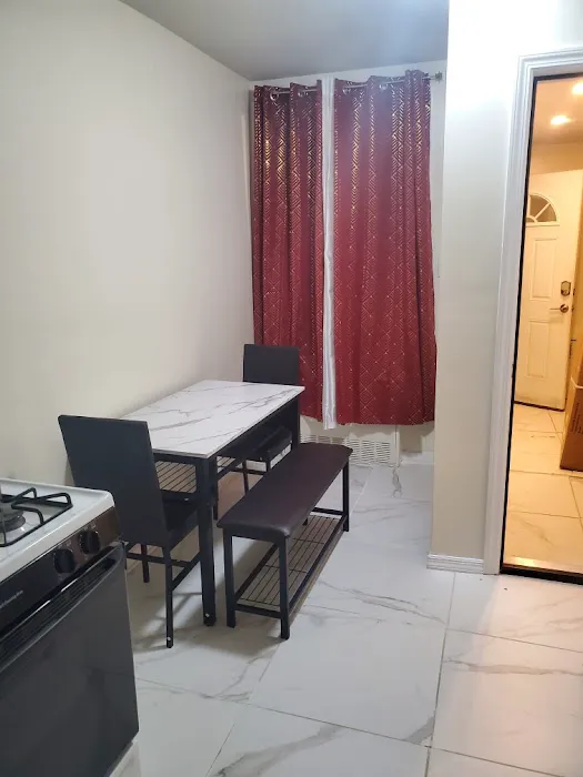 Dontreac Business Ventures( Cozy Brooklyn Apartment for Families & Friends) Picture 4