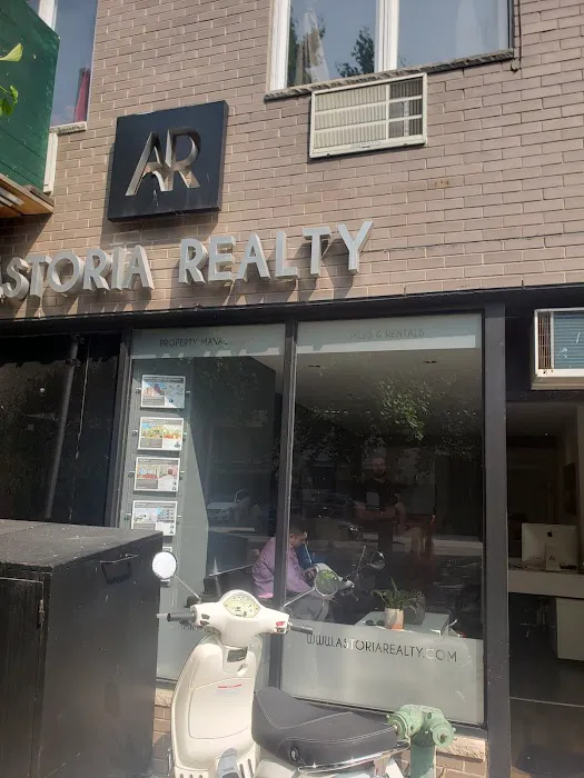Astoria Realty Picture 2