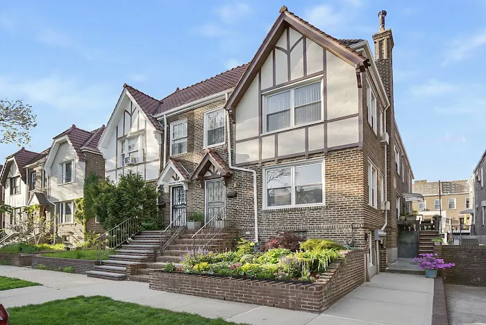 Home Court Real Estate LLC Picture 2