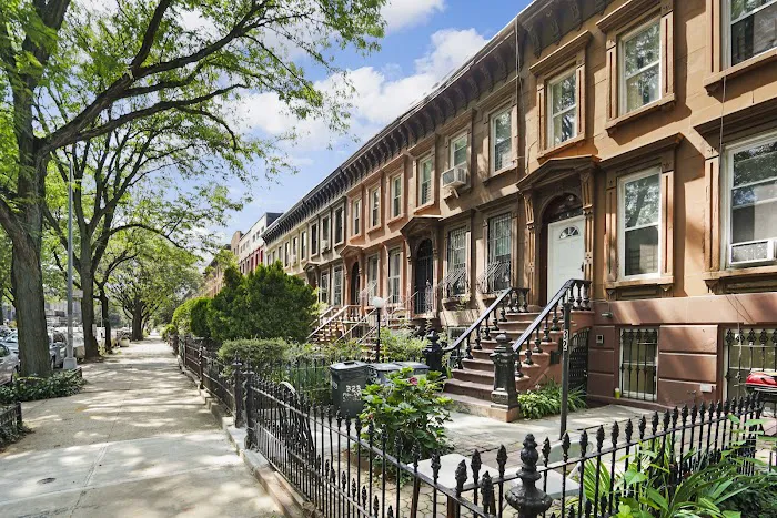 Home Court Real Estate LLC Picture 4