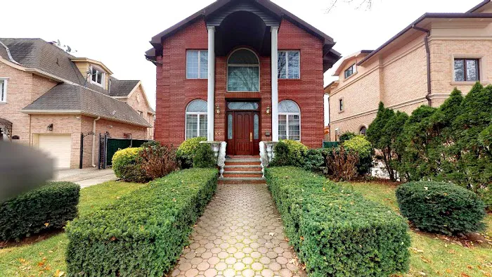 Metro Garden Realty Inc. Picture 9