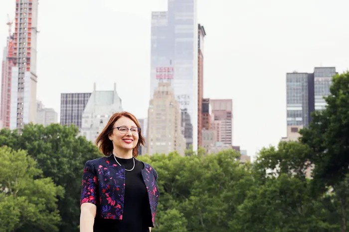 Elena Ravich - Real Estate Broker at Compass Picture 7