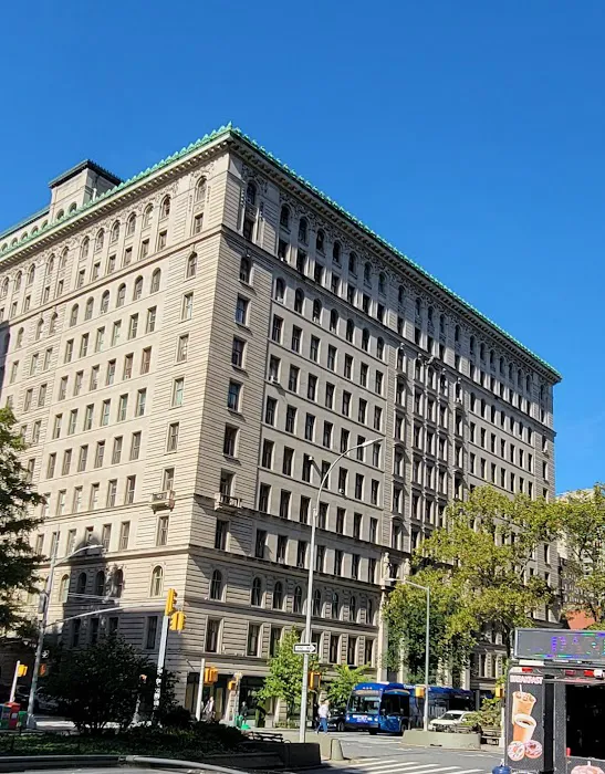 Apthorp Gate House Picture 1