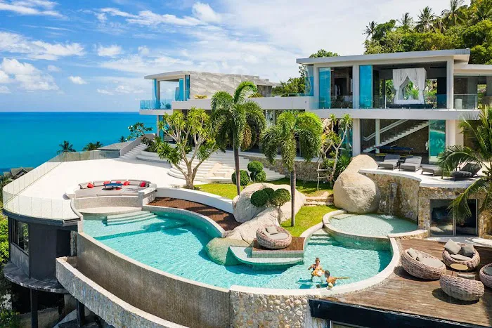 Luxian International Realty Picture 8