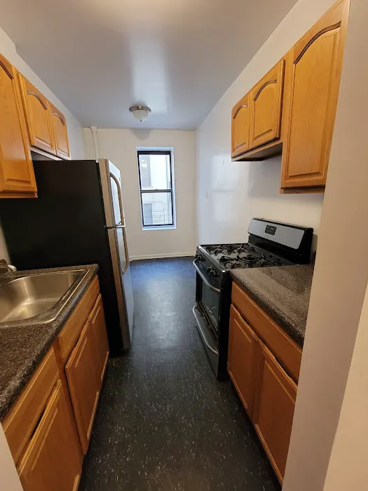 Zuz Realty Picture 9