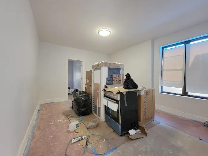 Zuz Realty Picture 6