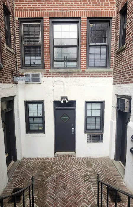 Garden Square Realty Inc Picture 1